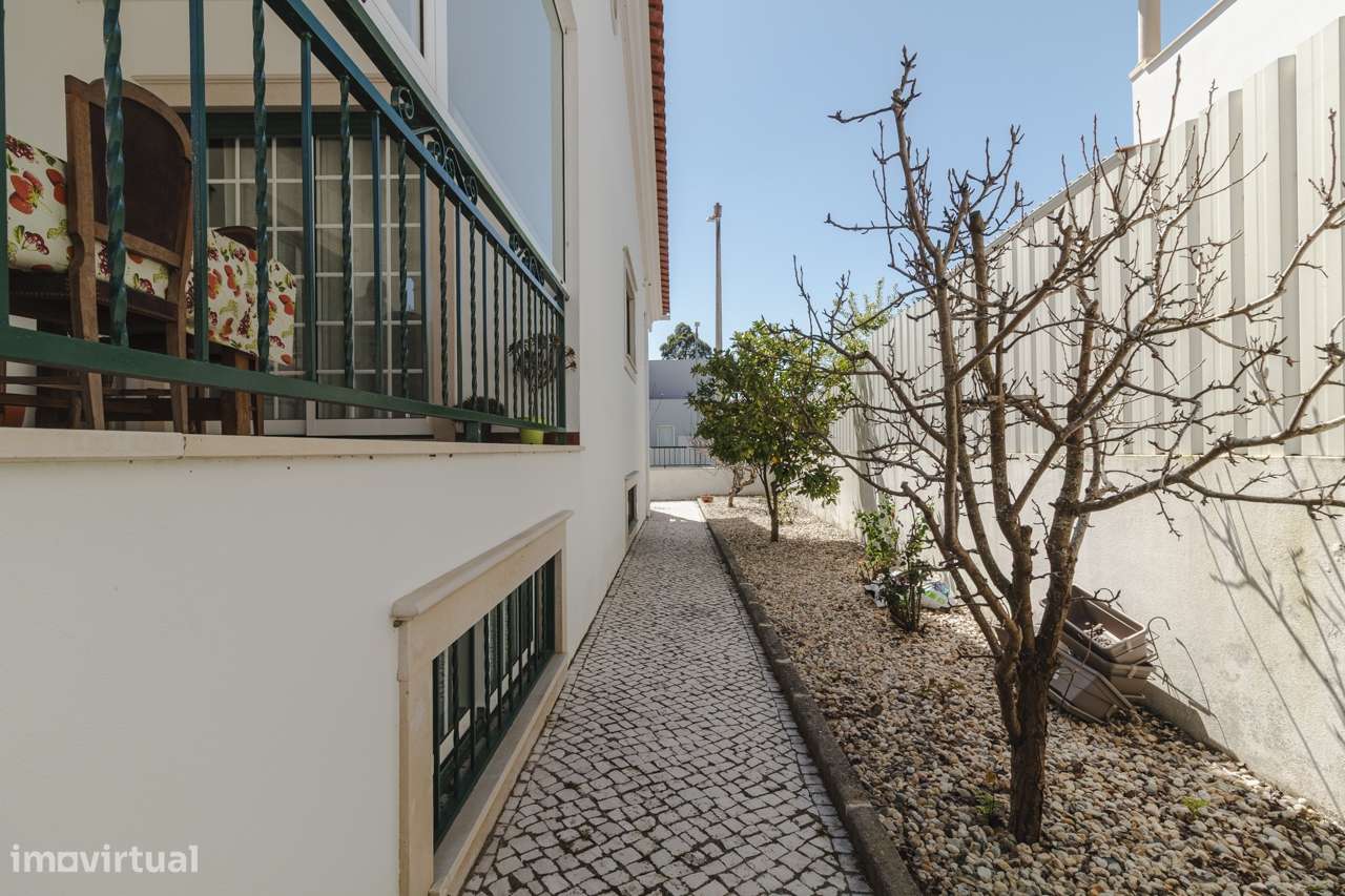 Moradia Isolada T4 / Casal de Matos / Leiria-44