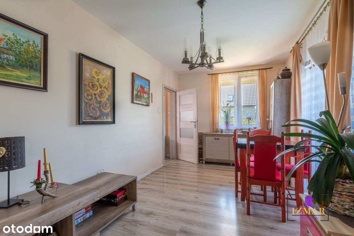 Funkcjonalny dom z 2 garażami i ogrodem - Pełny obrazek: 4/19