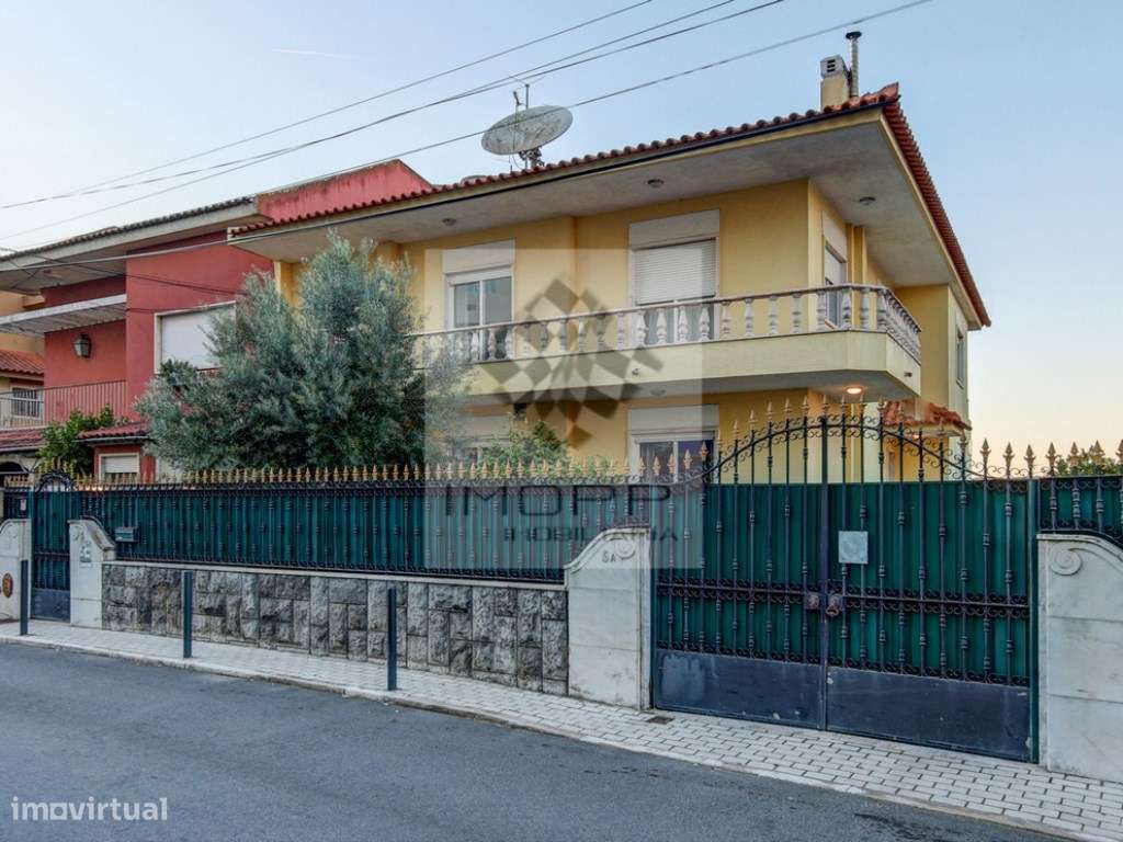 Moradia de Excelência na Amadora - Exclusividade, Conforto e Locali... - Grande imagem: 2/60