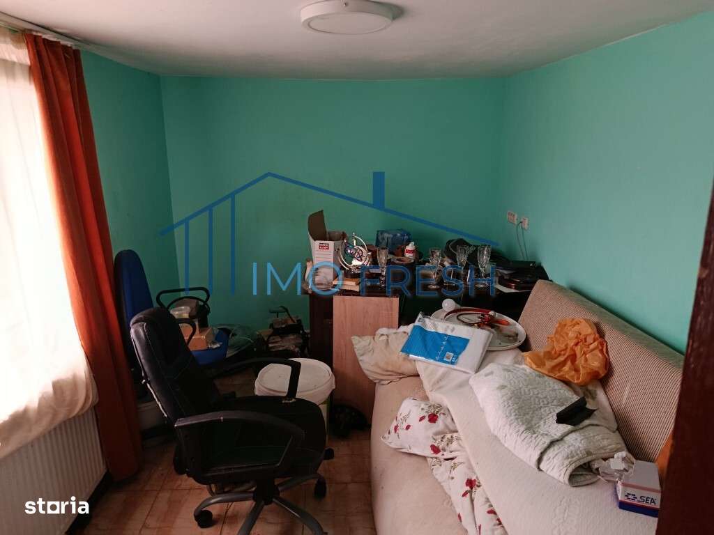 Casa, anexa si teren Itcani-3