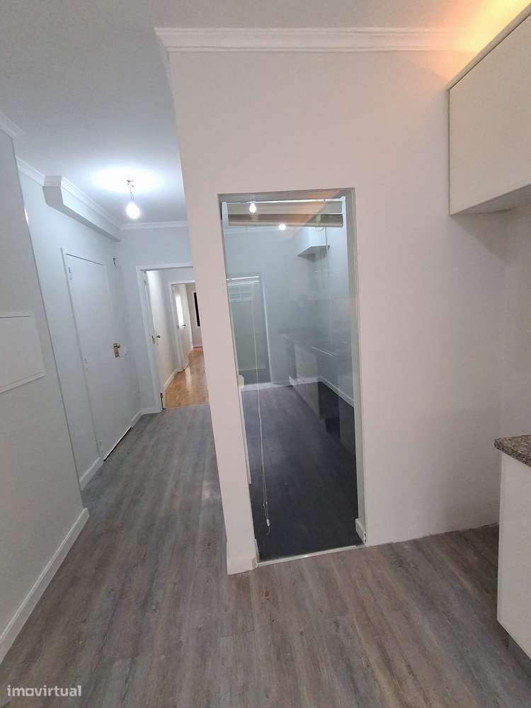 Apartamento T1 +1 com 77m² Matosinhos-14