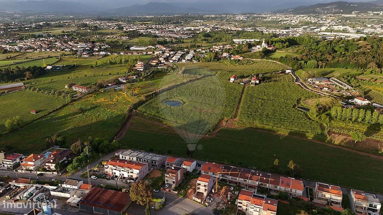Terreno para Moradia c/ Projeto Totalmente Aprovado Pronto a Construir-2