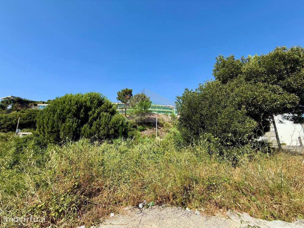 Terreno para construção de um prédio no centro de Leiria - Grande imagem: 4/8