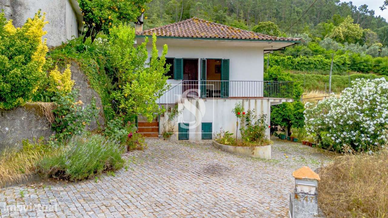 Moradia T3 em Vila Chã do Marão-6