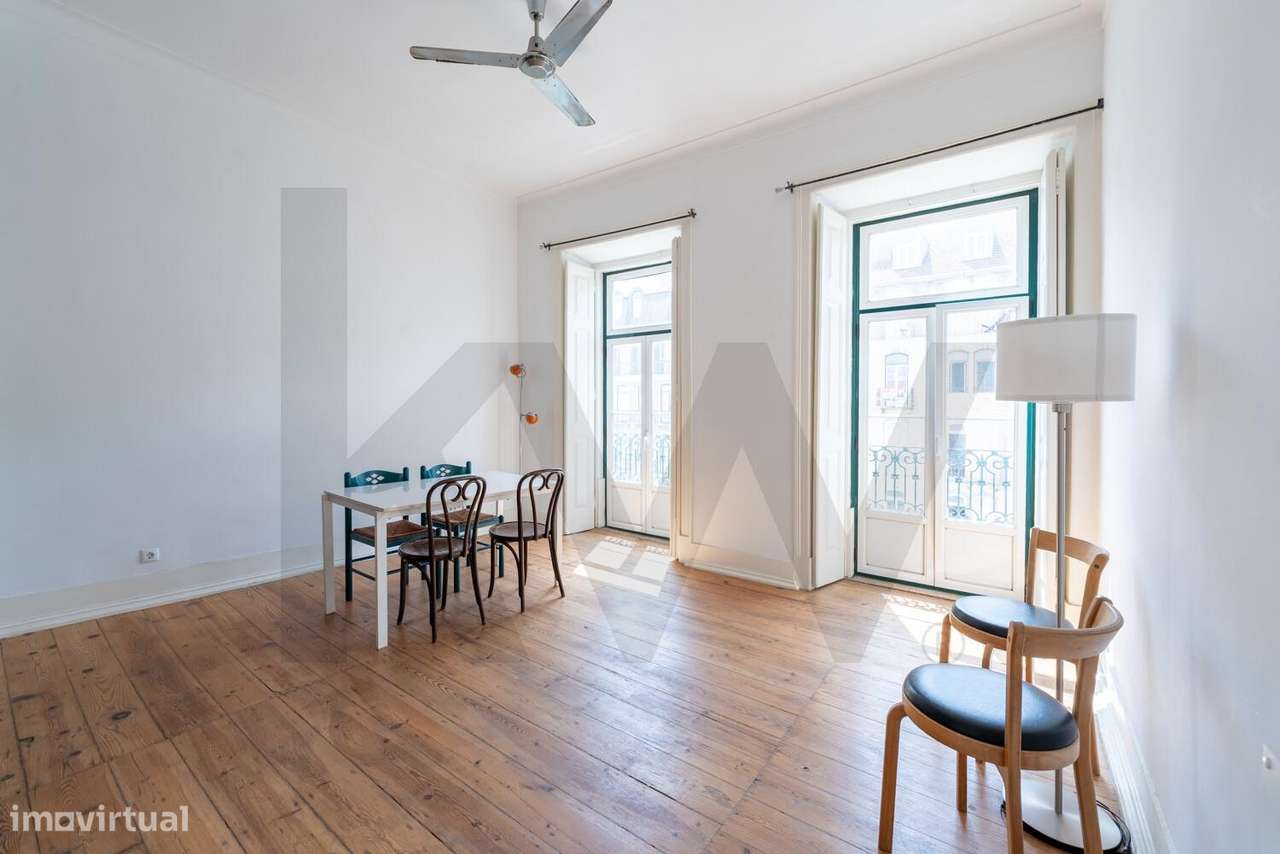 Charmoso T3+1 na Av. Almirante Reis - Grande imagem: 2/20