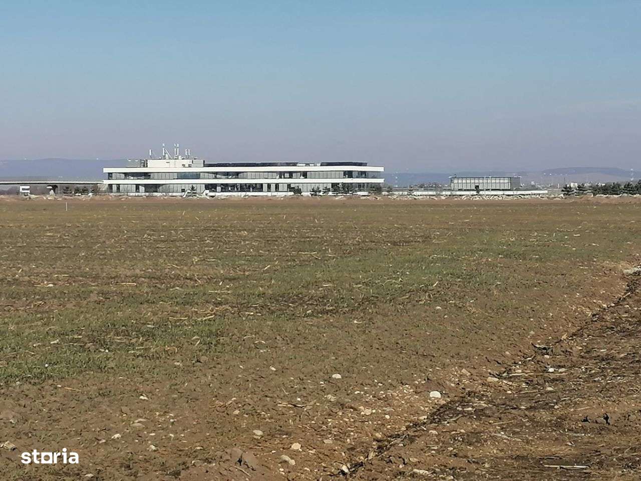 Teren intravilan cu PUZ pentru P+9E si functiuni complementare. - Imagine principală: 2/5