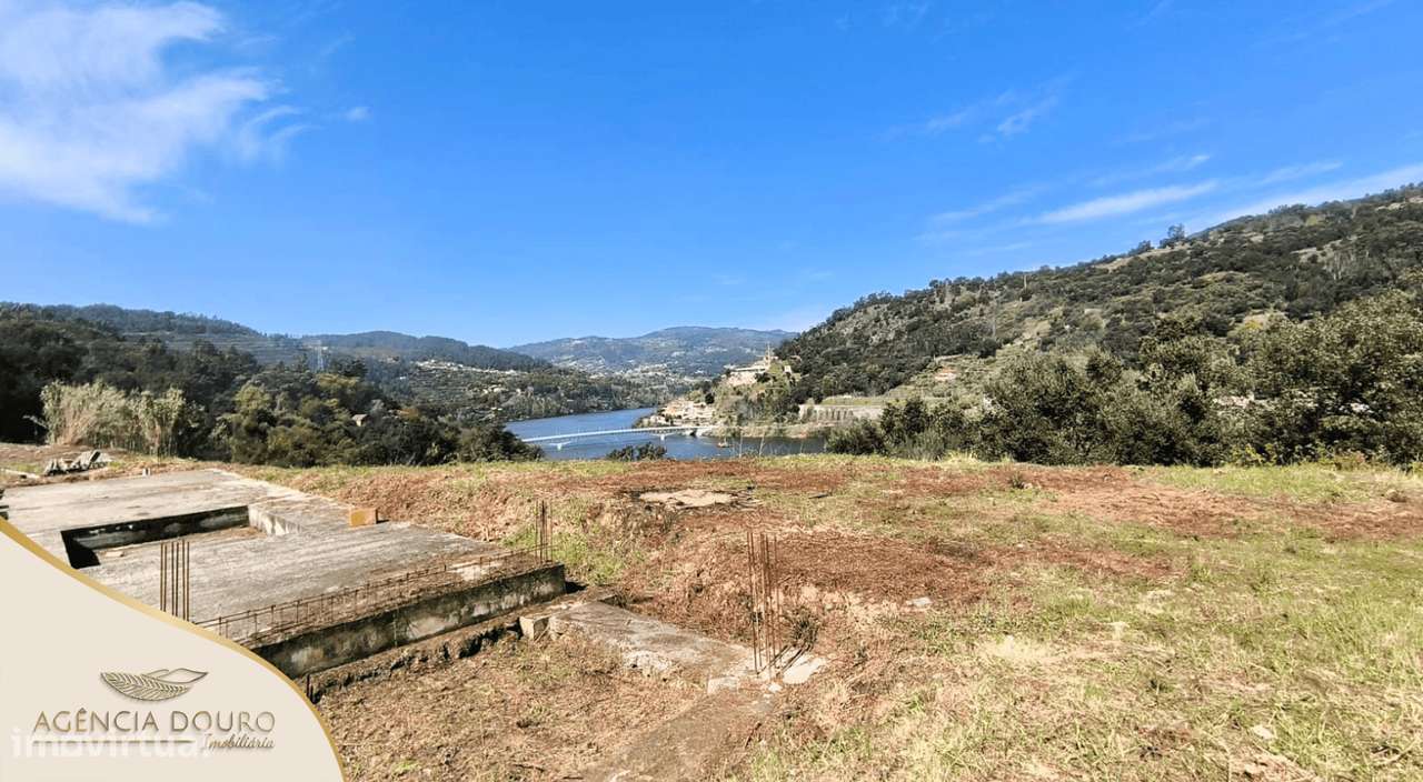 Terreno com 20.000m², frente para o rio Douro, proj. aprovado moradia - Grande imagem: 2/9