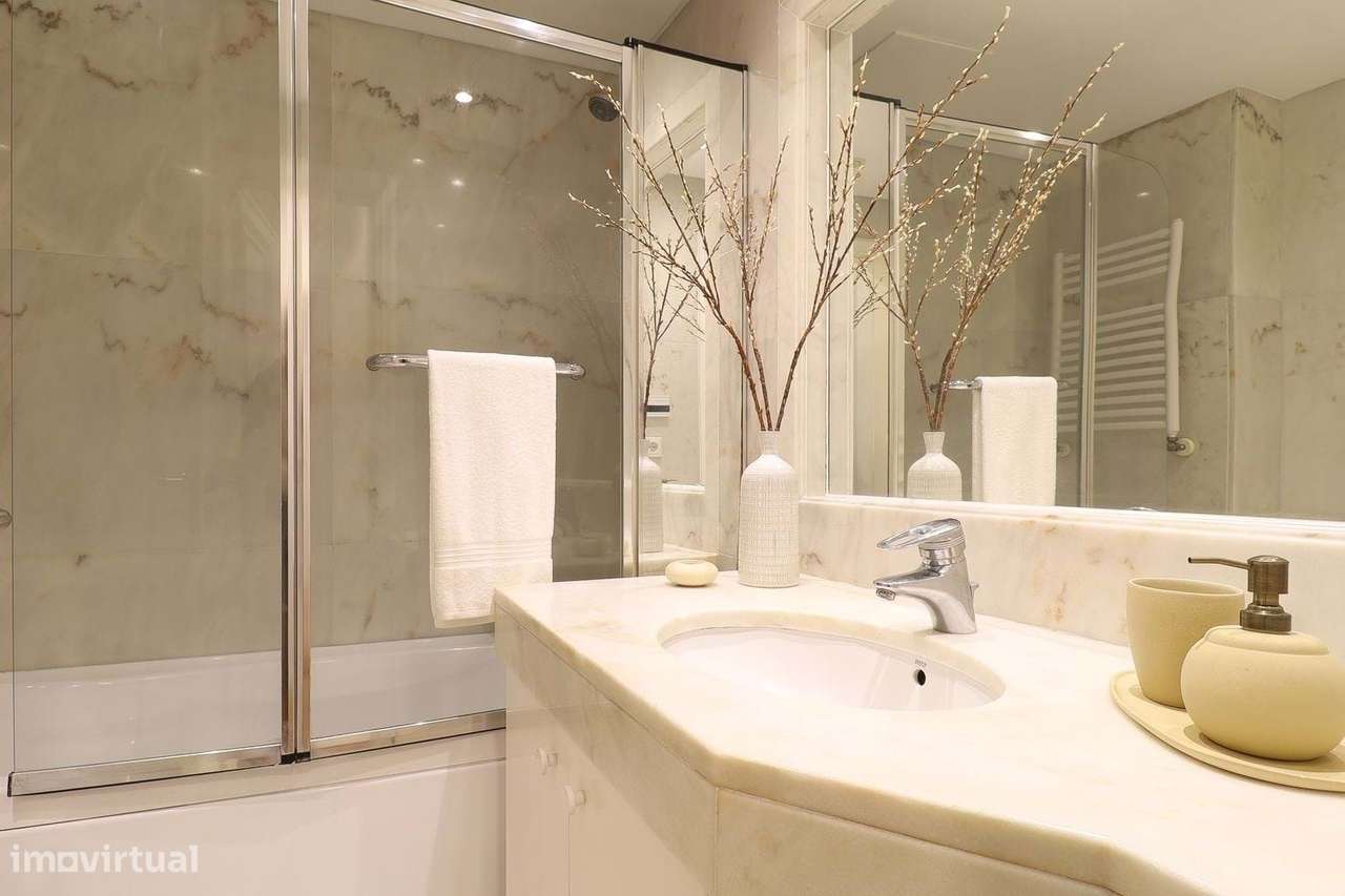 Apartamento T2 com garagem no coração de Campo de Ourique, Lisboa-19