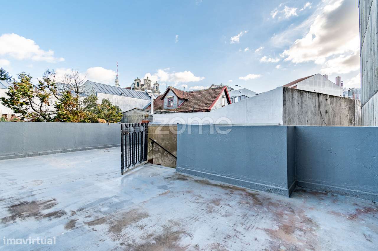 LOJA COM POSSIBILIDADE DE CONVERTER EM HABITAÇÃO - Grande imagem: 5/16