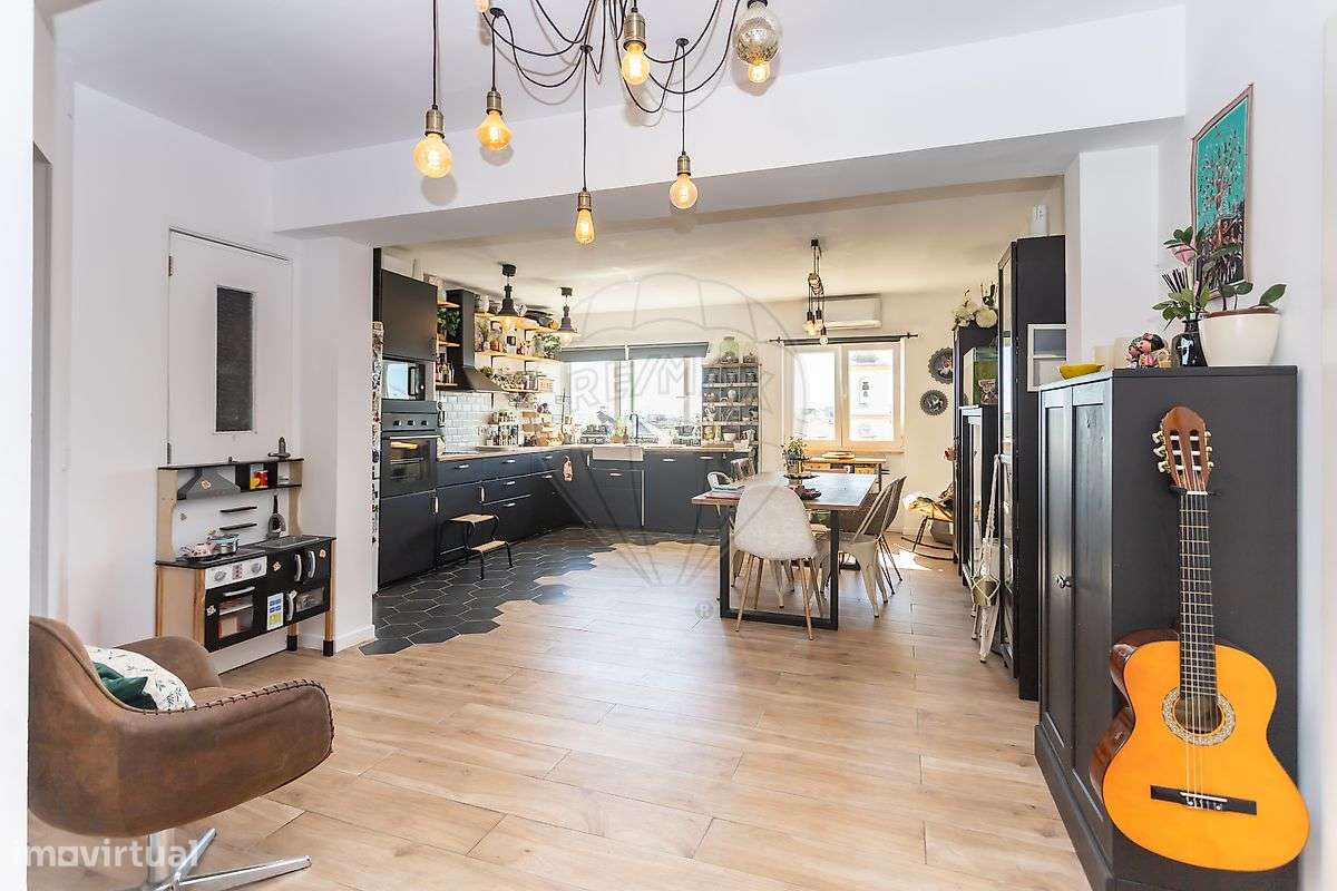 Apartamento T3 à venda em Almada-3