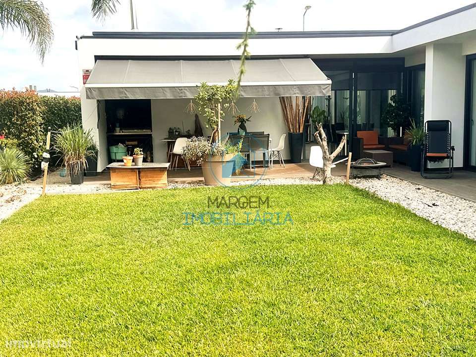 Moradia térrea individual – Painéis; AC; Lareira, Garagem-36