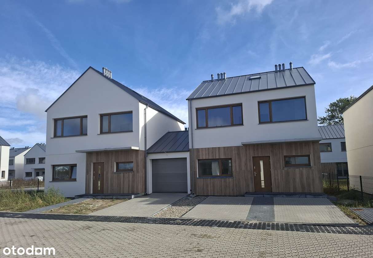 Dom wolno stojący z garażem.-3