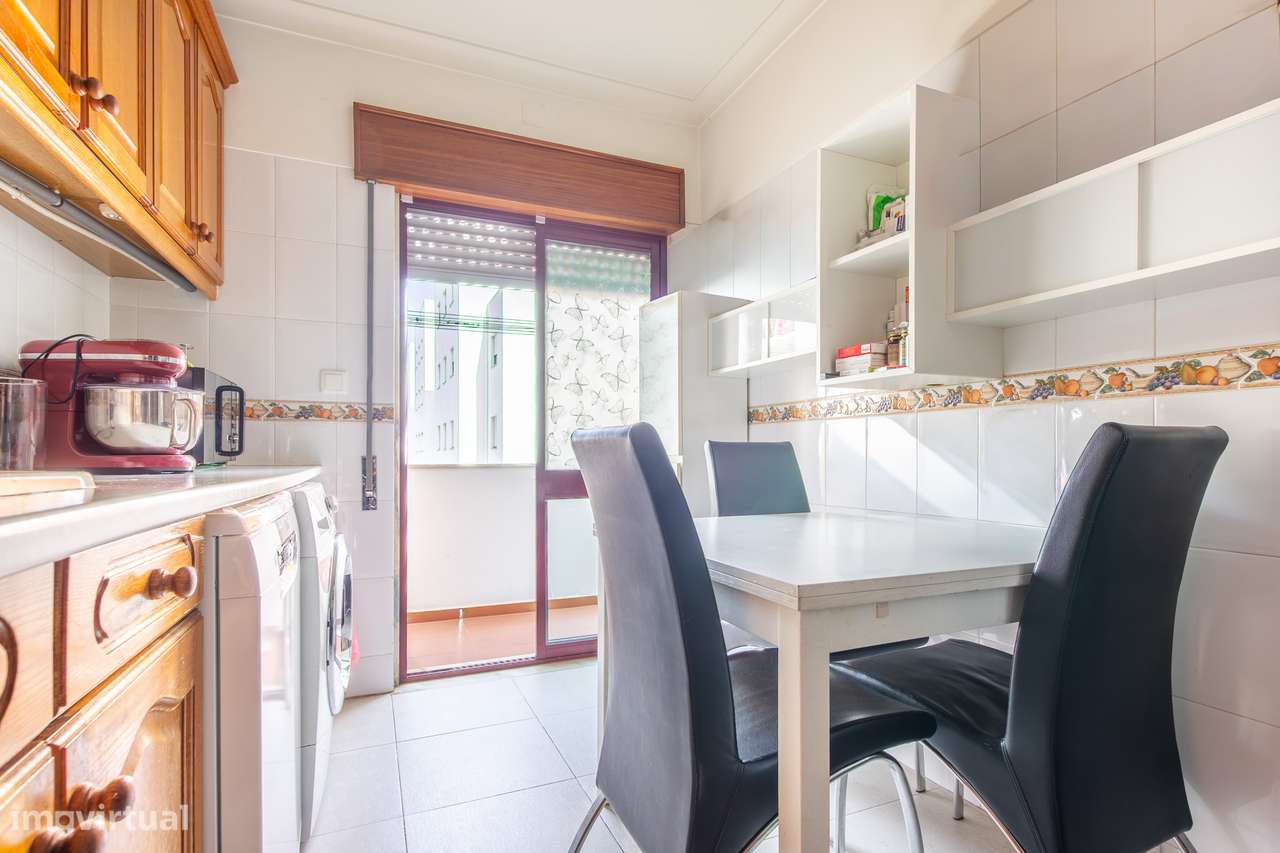 Apartamento T2 na Quinta do Conde-4