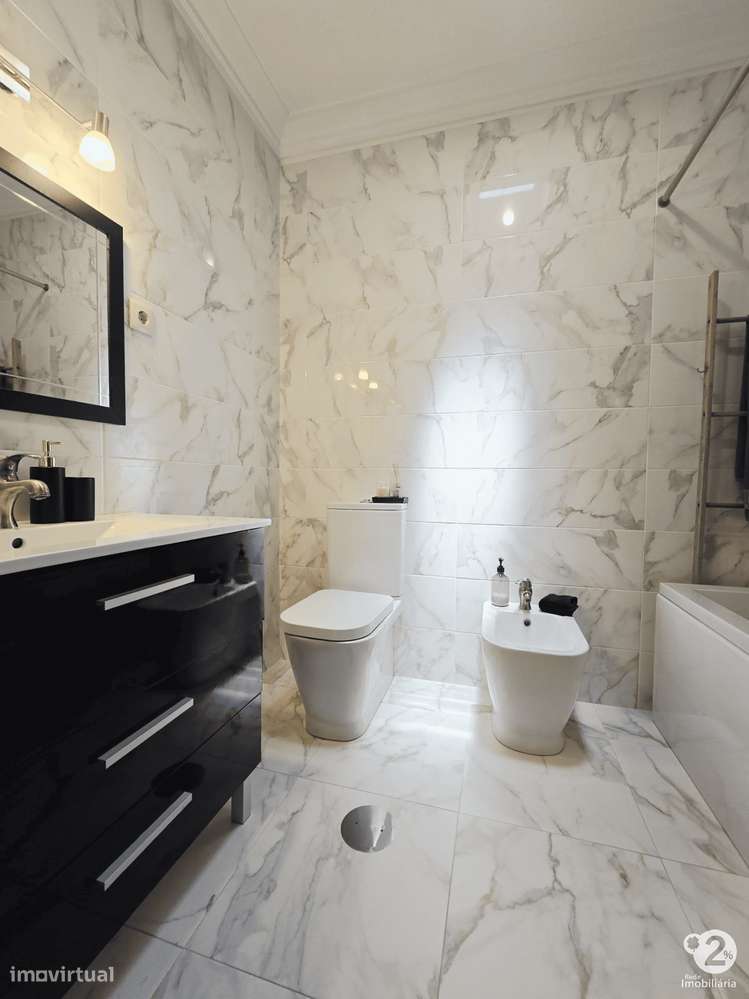Apartamento T4 em Leça do Balio-16