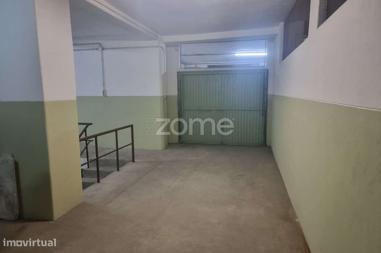 Garagem com area total de 280 m2 - Grande imagem: 4/21