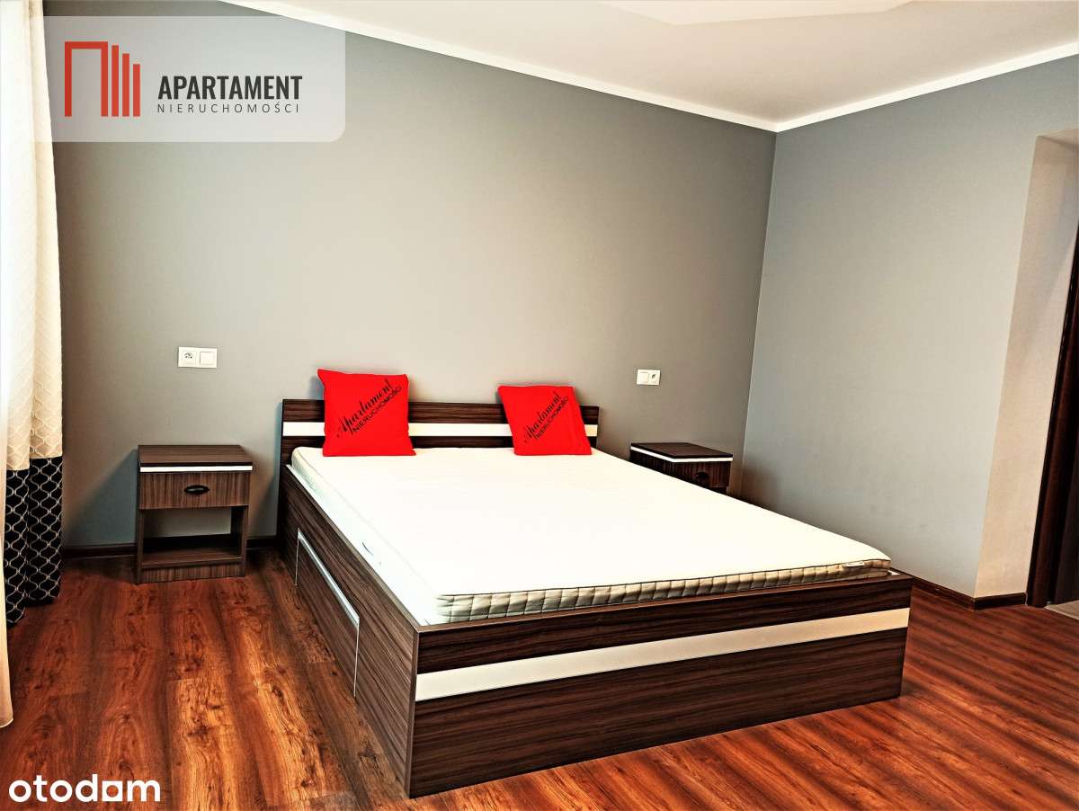 Dom po remoncie z budynkami usługowymi w centrum - Pełny obrazek: 3/12