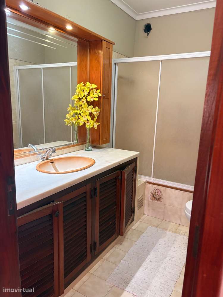 Moradia geminada com garagem Bro Além das Vinhas 595.000€-12