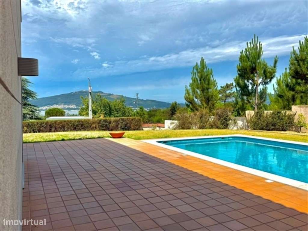Exclusiva Moradia Independente T4 com Piscina e Lote Adicional | Se...-7