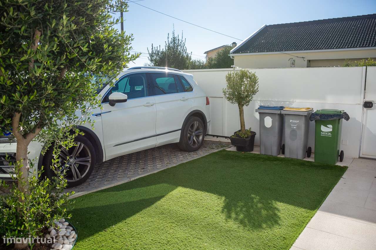 Moradia T4 Venda em Fernão Ferro,Seixal-50