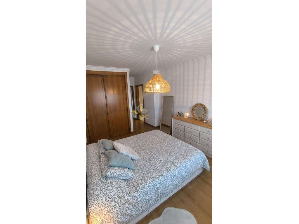 Apartamento Duplex T2+1 com Parqueamento, Arrecadação e Varanda | E...-15