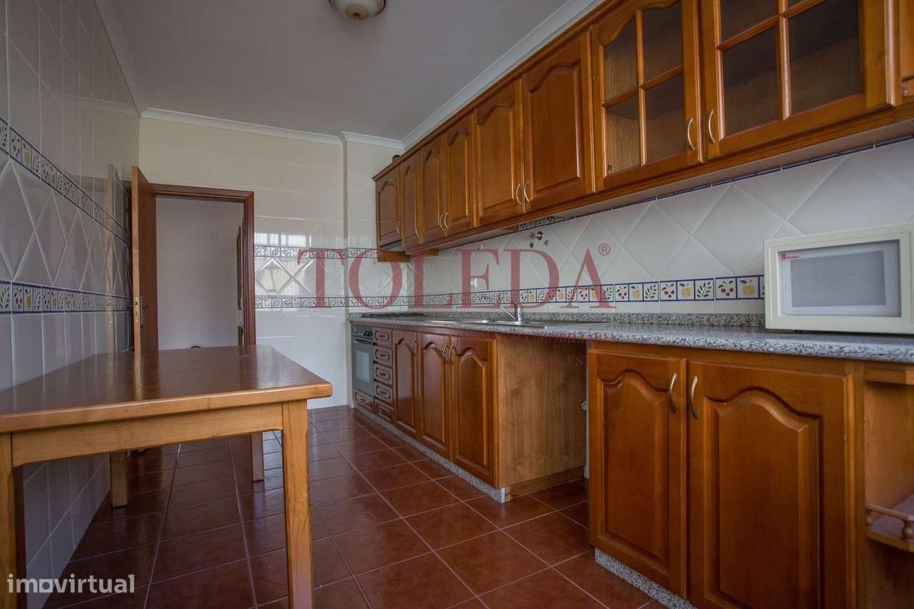 T3 com Lareira, Varanda, Boas áreas-12