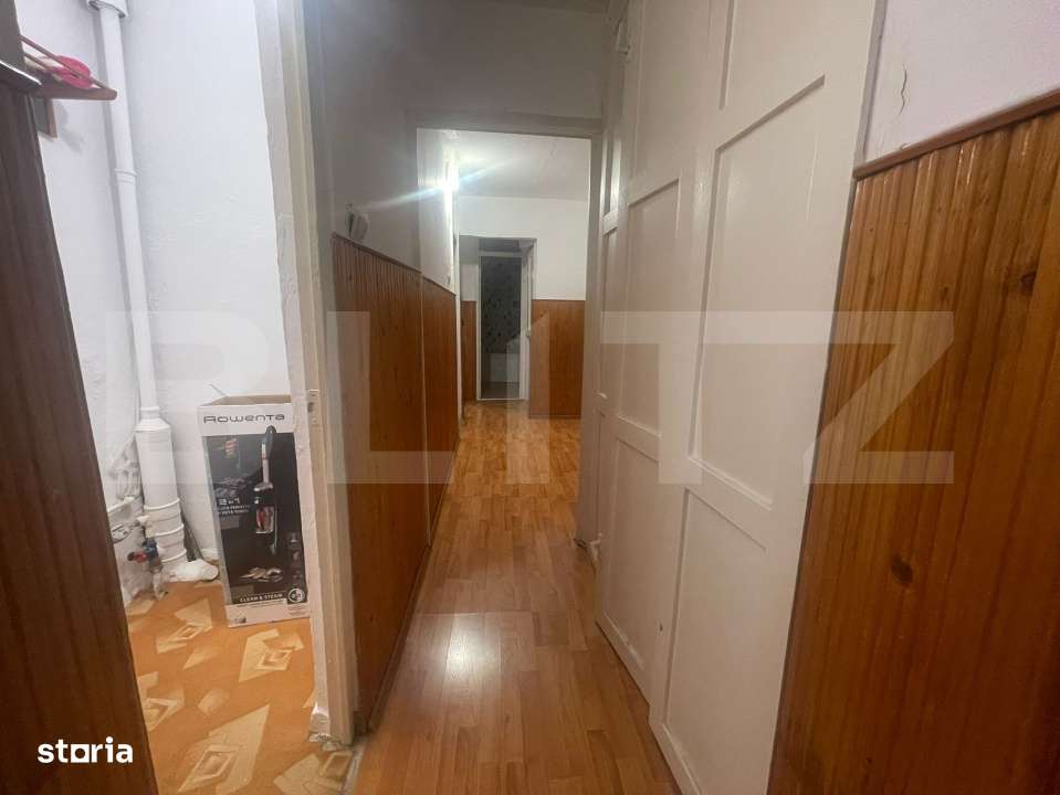 Apartament 3 camere, 70 mp si balcon inchis-12