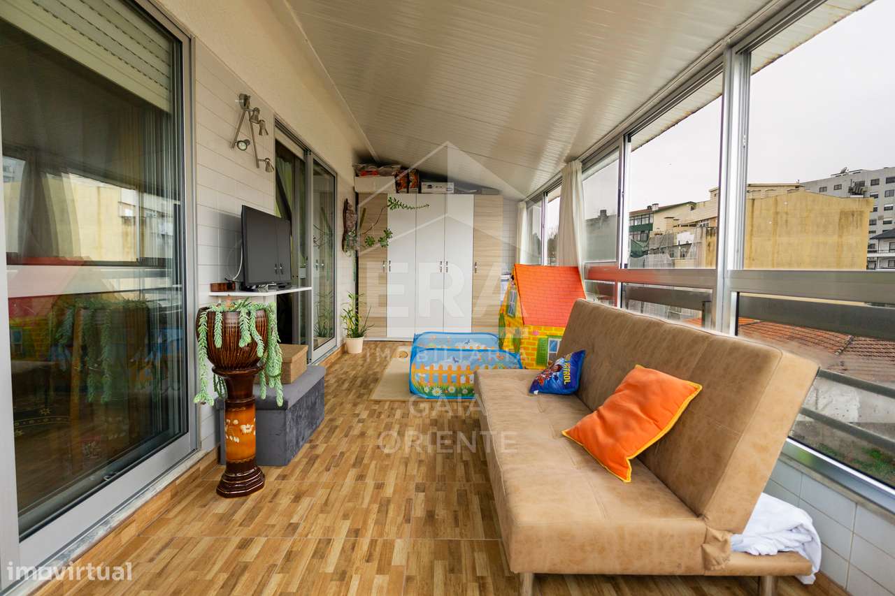 Apartamento T2 com Terraços e Vista Douro-36