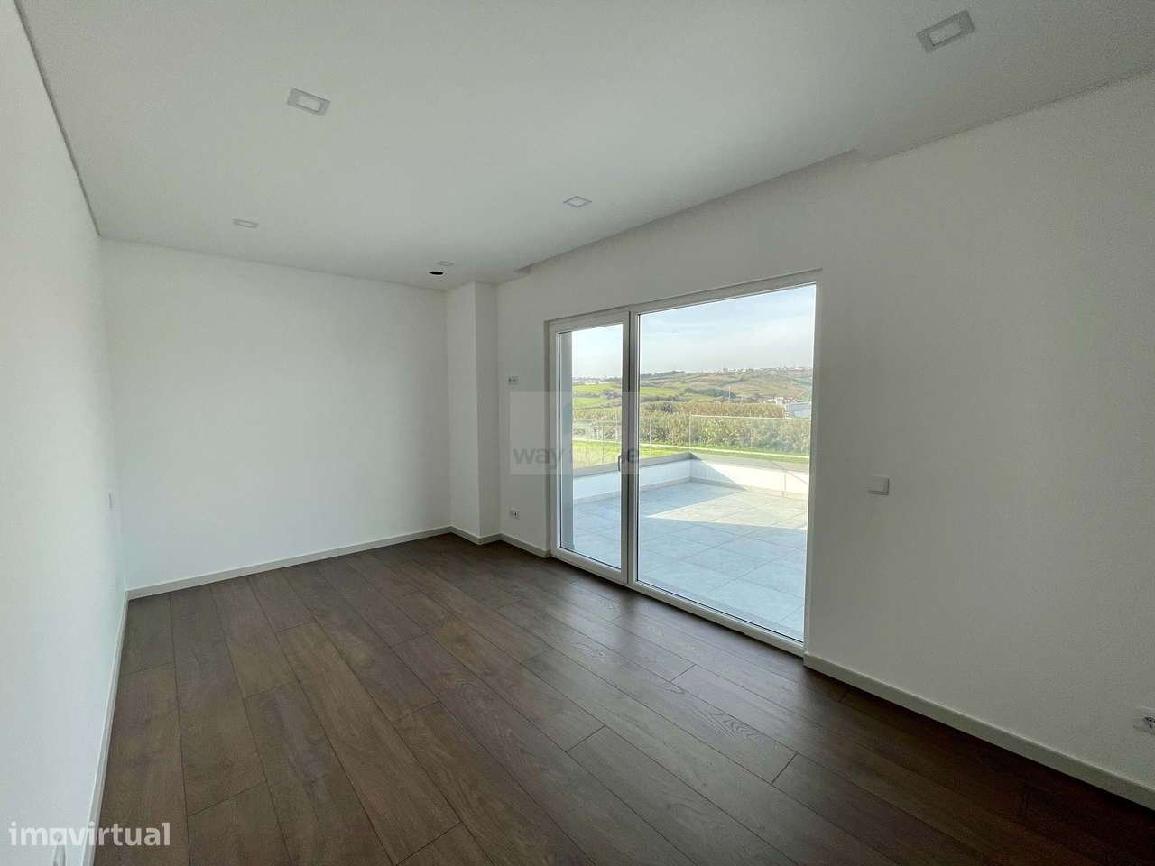 Moradia T4 | Quatro suites | Elevador | Garagem | Lourinhã | Praia da-33
