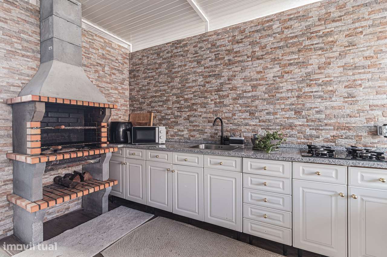 Moradia Isolada T4 com piscina  em Pinhal Frades, Fernão Ferro-36