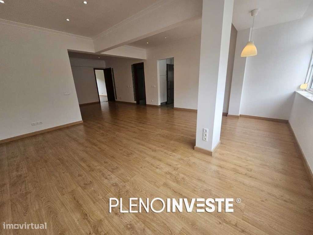 Apartamento T4 transformado em t3 na cova da piedade Almada-18