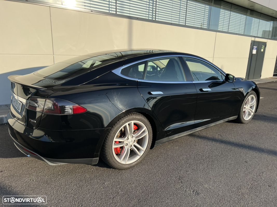 Tesla Model S Performance - 8