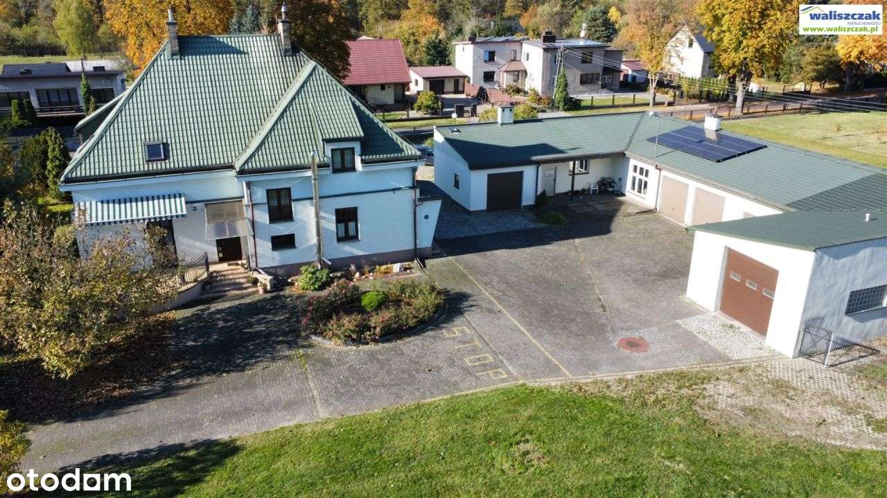 Dom, 300 m², Poniatów-3