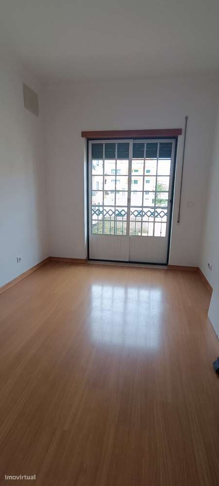 Magnifico apartamento T3 com garagem!-1