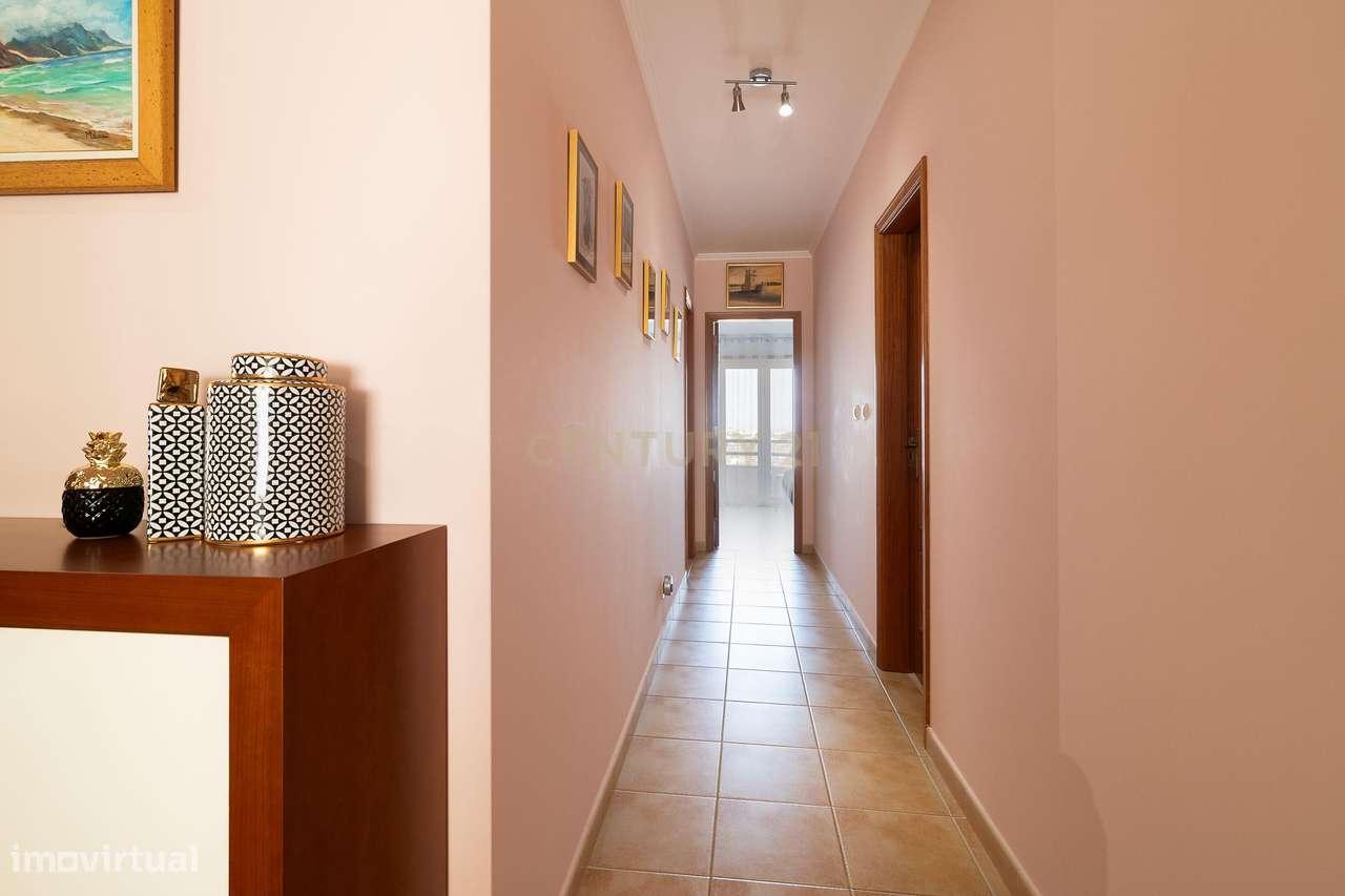 Apartamento T2 – Jardim da Radial, com 2 elevadores e arrecadação-15
