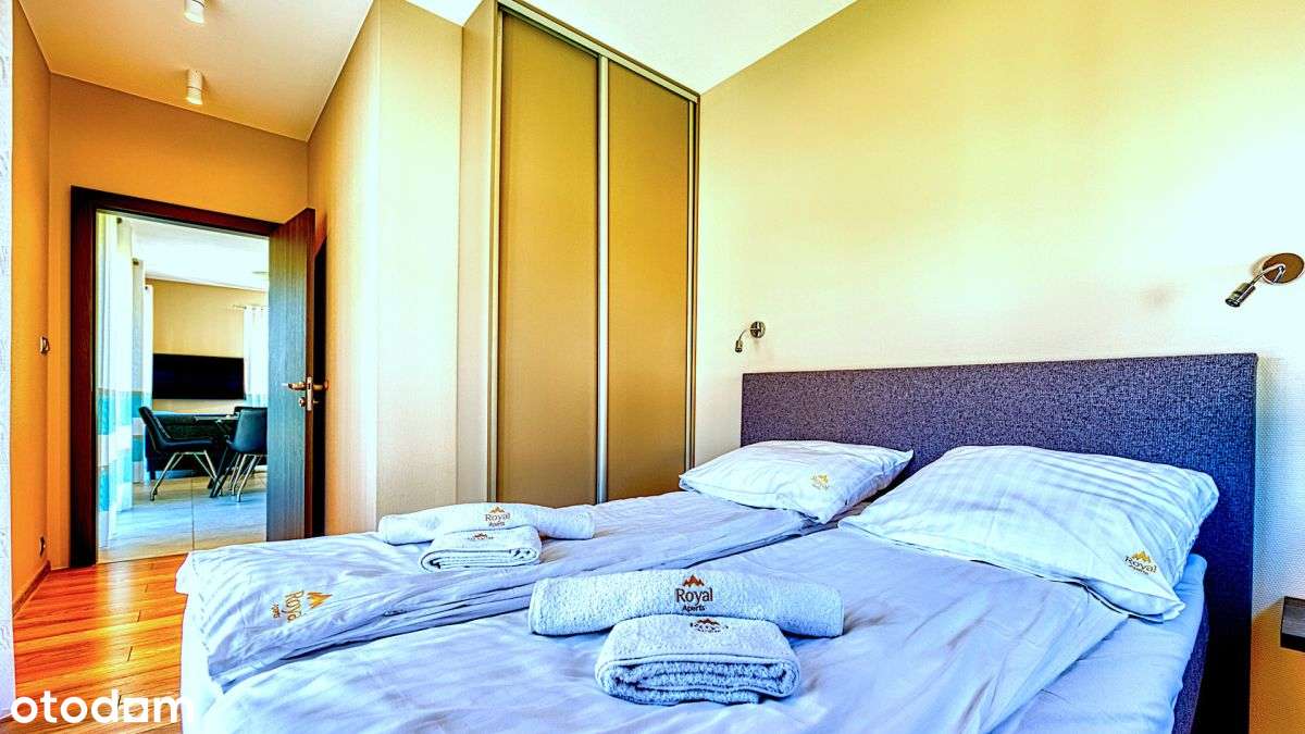 Widokowy, narożny apartament z pełnym wyposażeniem-11