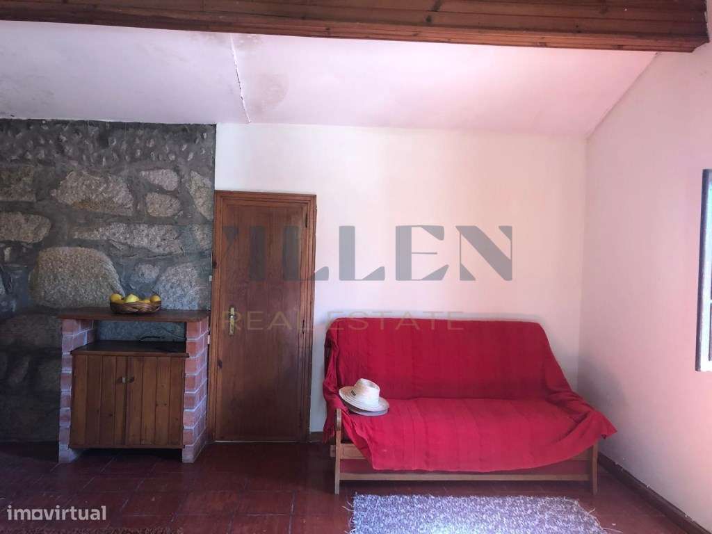 Moradia Geminada T2 em Pedroso Espaço, Natureza e Potencial!-36