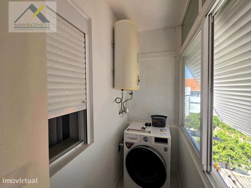 Apartamento T2 Duplex remodelado no Lavradio-8