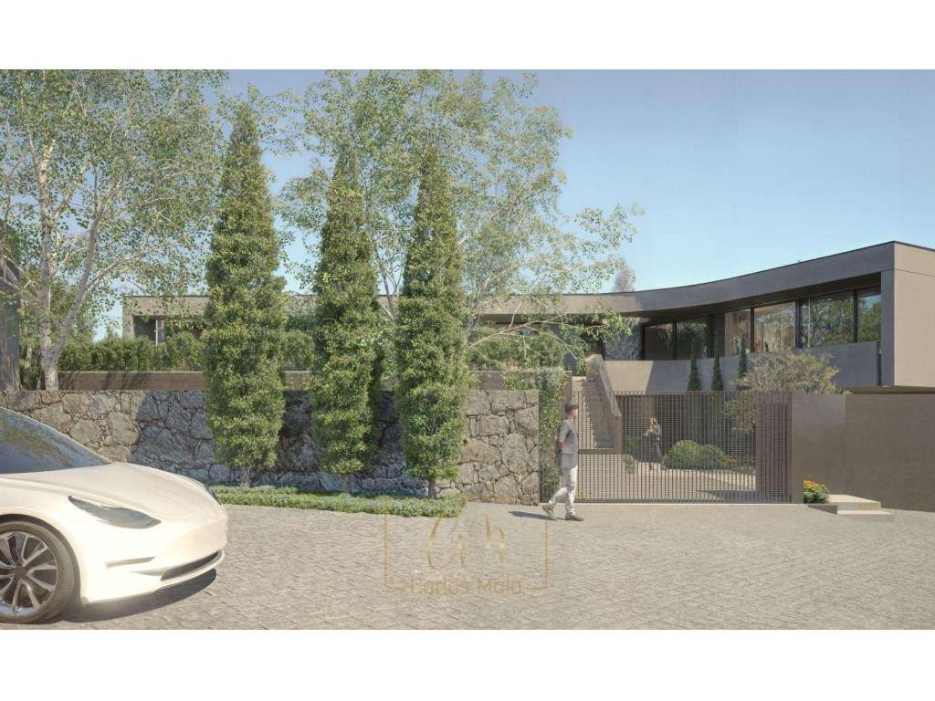 Moradia isolada T4, com garagem para 8 carros (em construção)-13