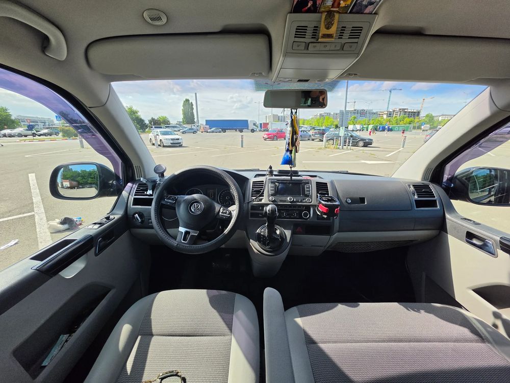 Volkswagen Caravelle 2015