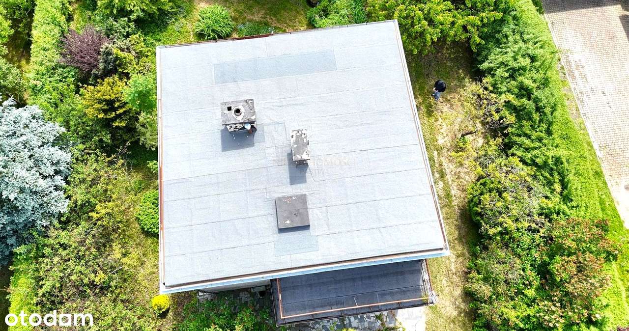 Dom wolnostojący z dużą działką w centrum miasta!-7