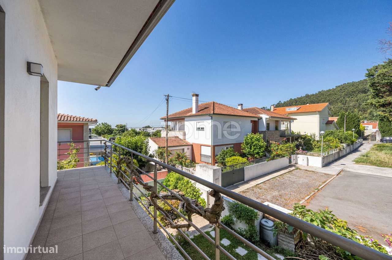 Moradia T4 com Jardim | Meadela-27