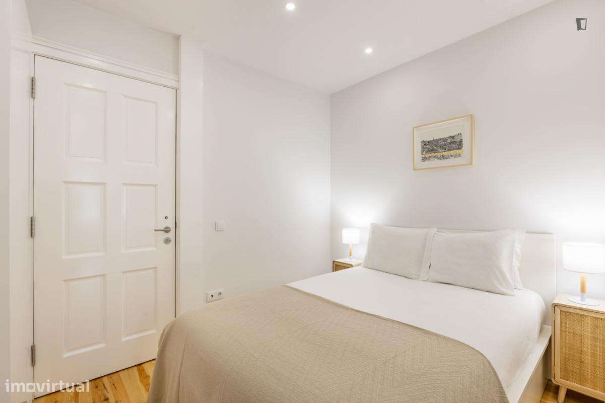 Apartamento com 1 quartos - localizado em São Nicolau Porto - Grande imagem: 4/8