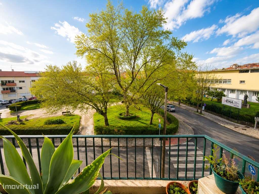 Apartamento T4 em zona central de Tomar-8
