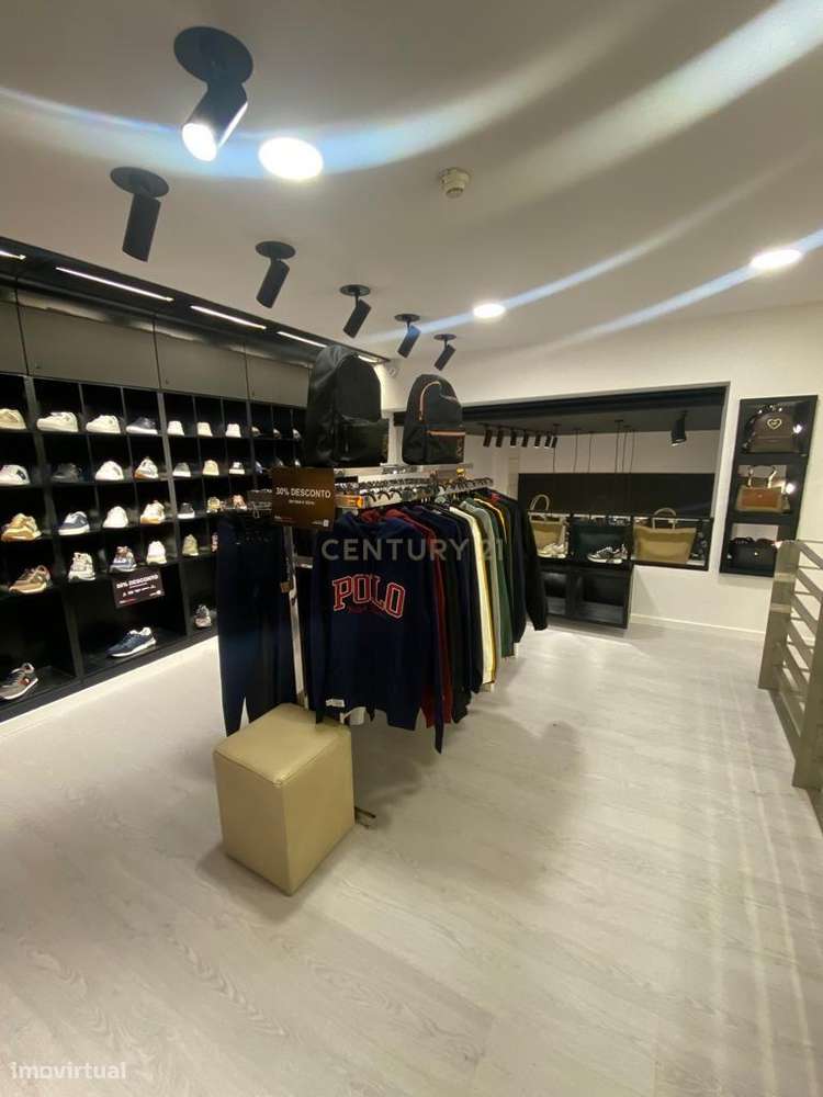 Trespasse de Loja de Desporto em Santa Catarina, Porto - Grande imagem: 4/14