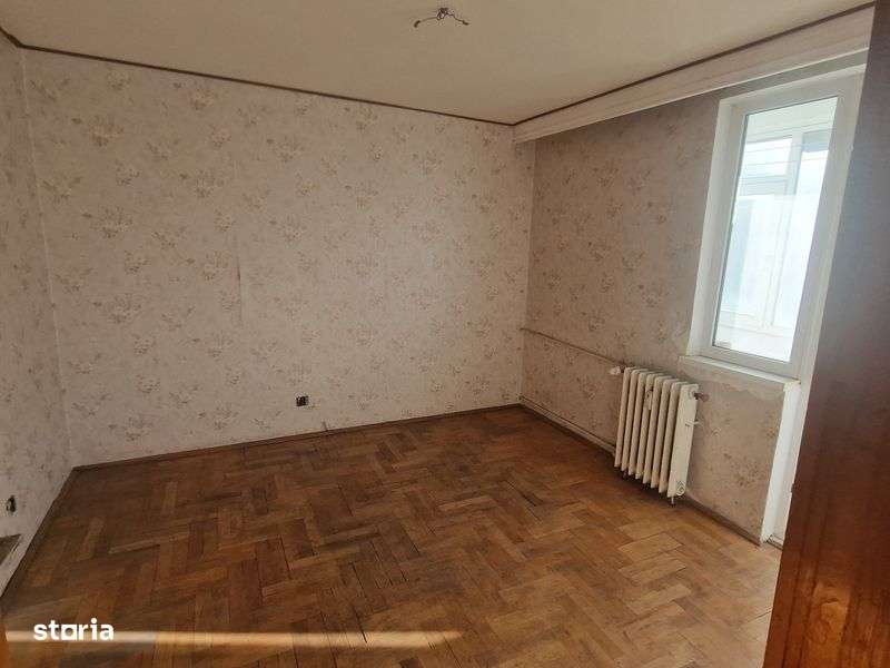 Ap 2 cam,decomandat,central,55mp,etaj3,extrem de luminos,termopane - Imagine principală: 5/8