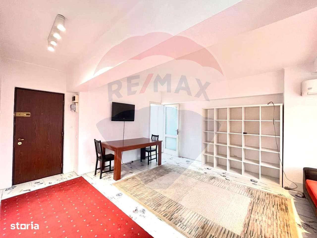 Apartament cu 2 camere de vanzare in Calea Victoriei nr 1-5