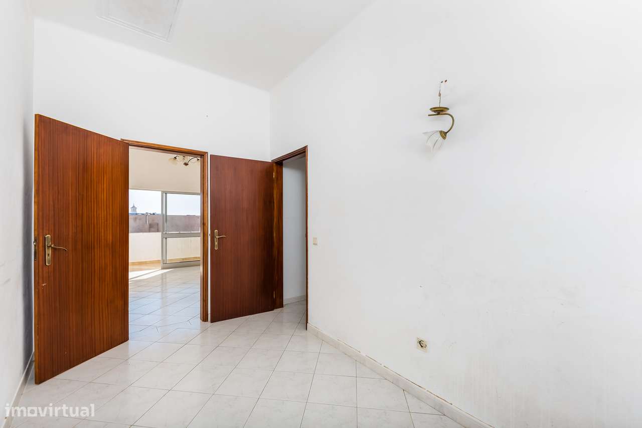 Moradia T5 com mais de 200m2 em Boliqueime-26