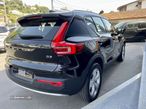 Volvo XC 40 2.0 D3 Momentum Geartronic - 4