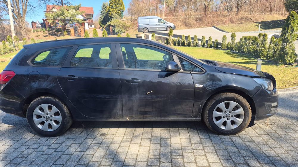 Opel Astra J (2009-2019) 1.6 D (CDTI DPF ecoFLEX) Start/Stop Edition 2015