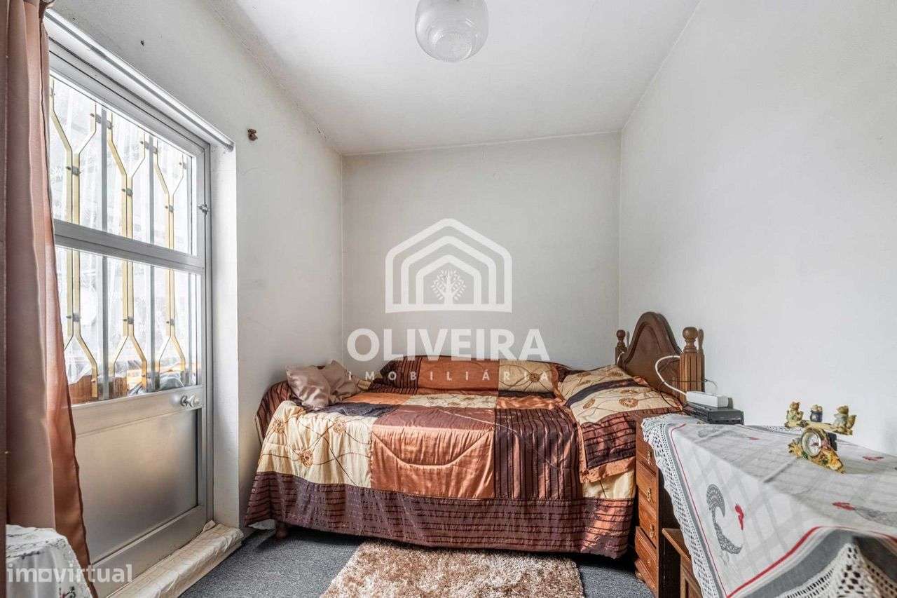 Moradia com Habitação e Comércio-28